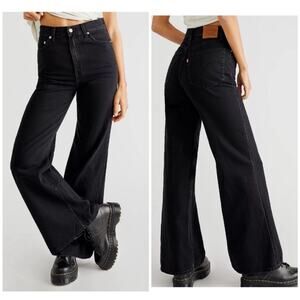 Levi’s high loose flare jeans black NEW 27 trainwreck